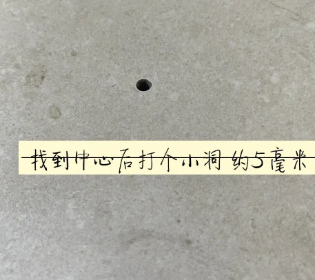 赵县瓷砖空鼓维修公司专业解答在瓷砖铺贴过程中，如果砂料搅拌不均匀，将会带来以下问题
